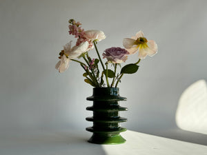 cordillera-flower-vase-dark-green-kitchen