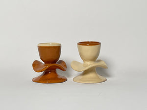 handmade-ceramic-caramel-sand-egg holder